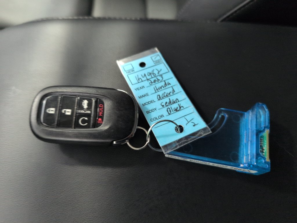 Used 2023 Honda Accord Touring image 14