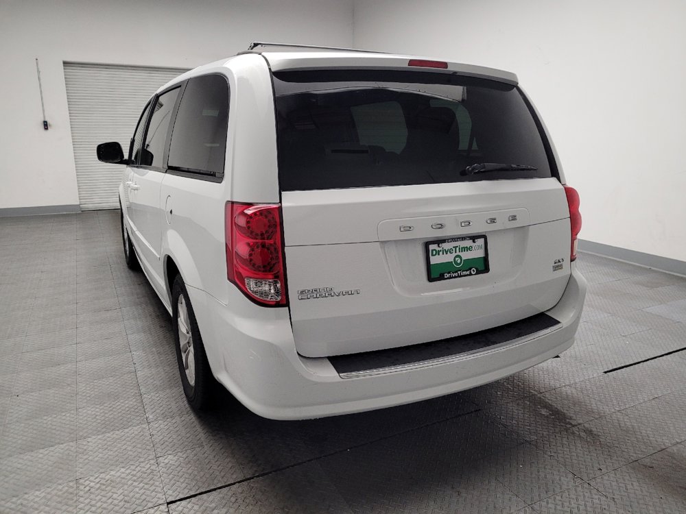 Used 2016 Dodge Grand Caravan SXT FWD image 6