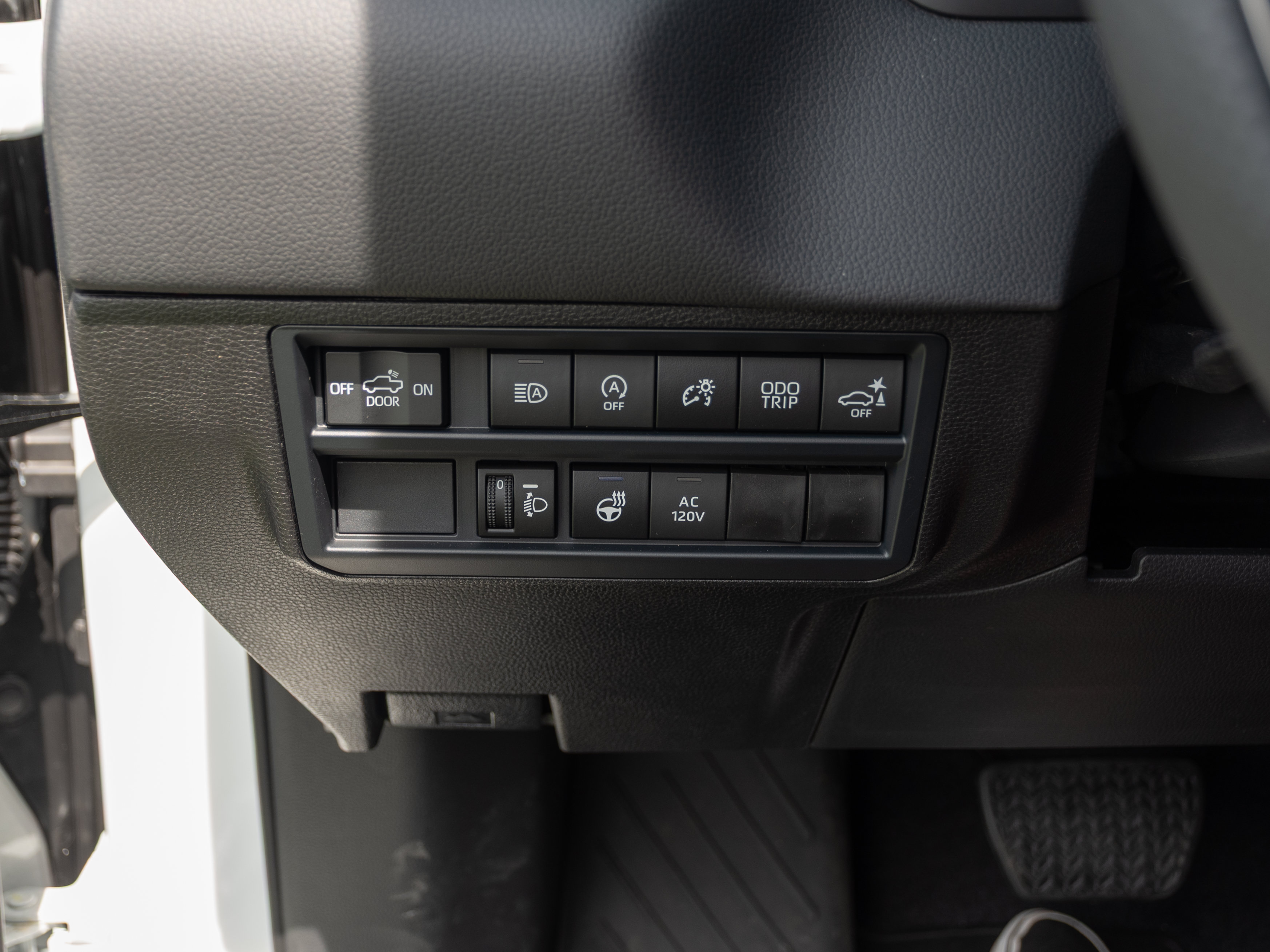 New 2026 Toyota Tundra Limited AWD/4WD image 13