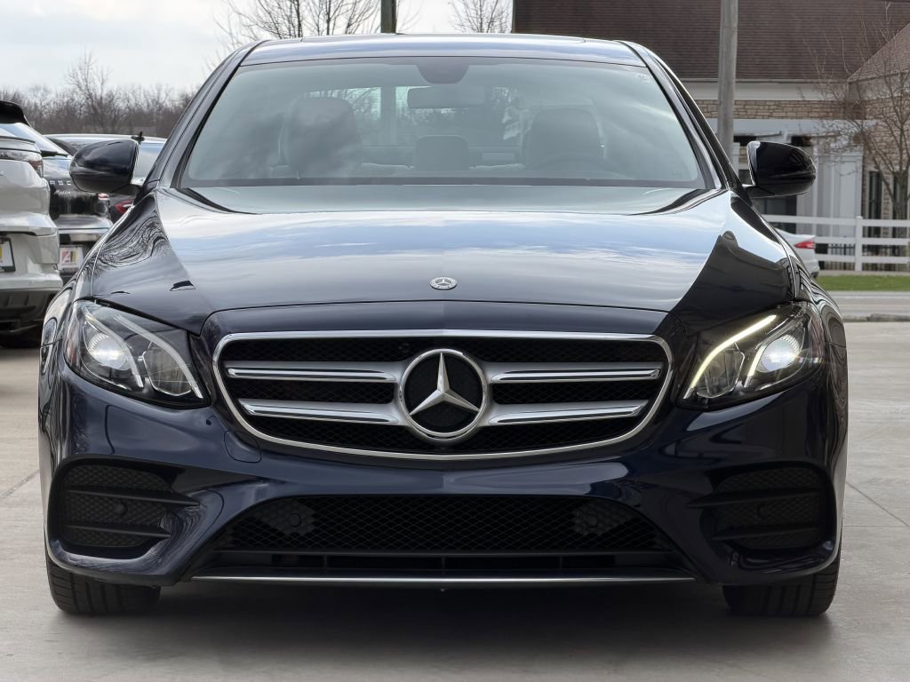 Used 2020 Mercedes-Benz E 350 4MATIC Sedan image 4