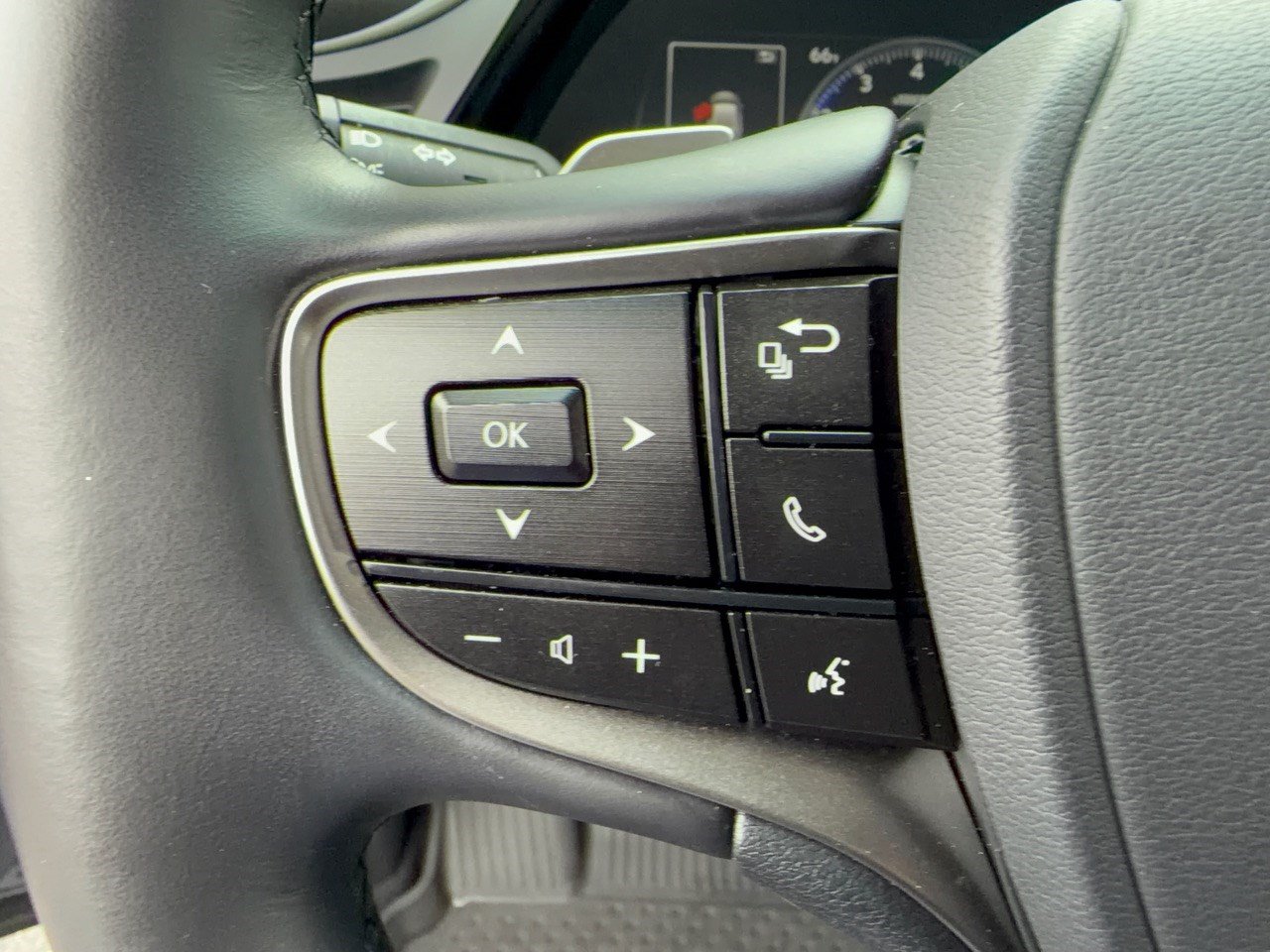 Certified 2025 Lexus ES 350 w/ Premium Package FWD image 19