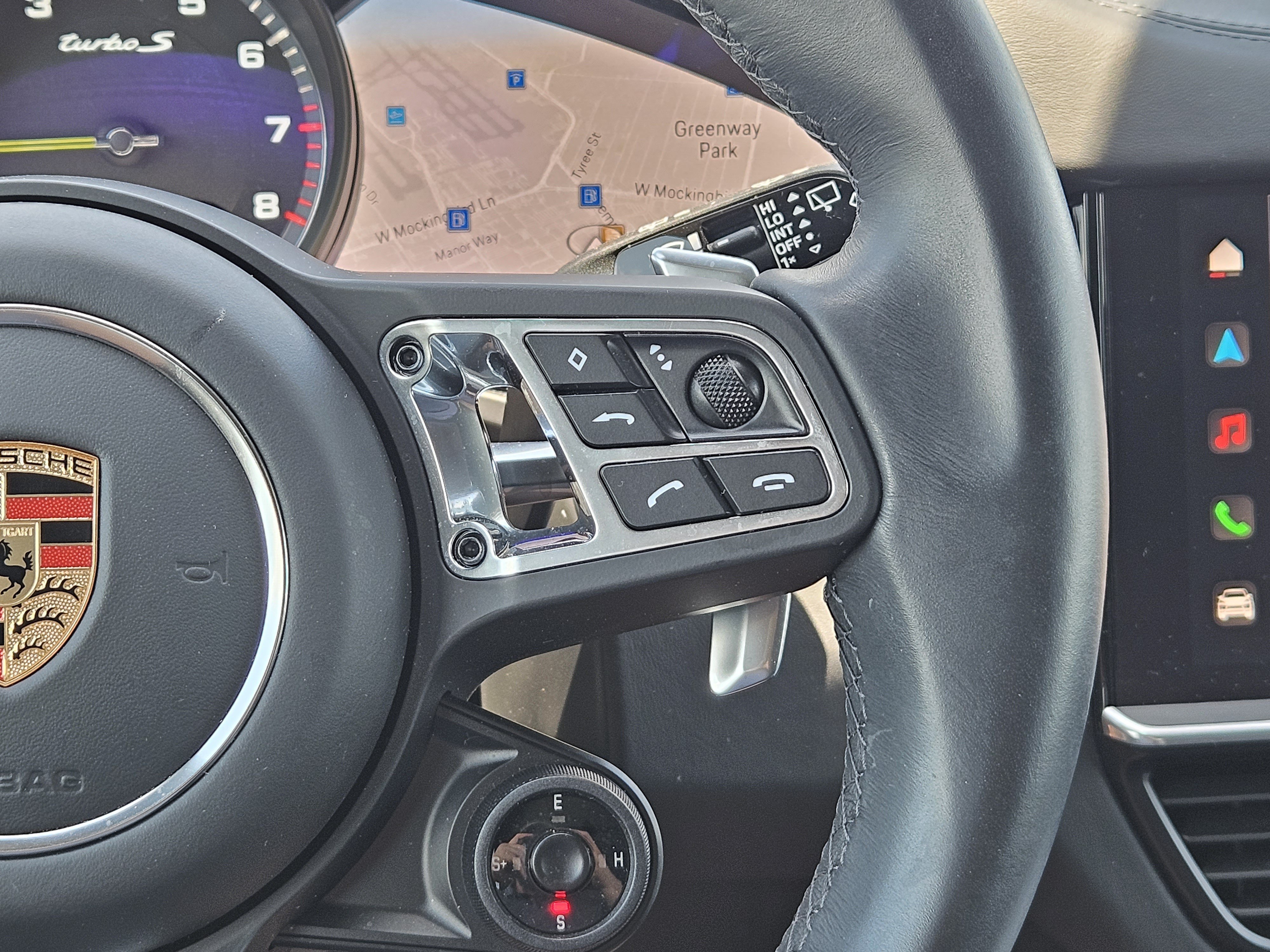 Certified 2023 Porsche Cayenne Turbo S AWD/4WD image 27