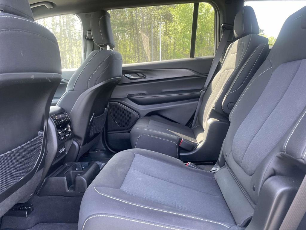 Certified 2025 Jeep Grand Cherokee L Laredo w/ Luxury Tech Group I image 21