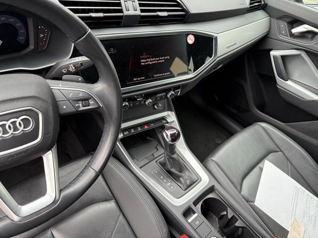 Used 2024 Audi Q3 2.0T Premium image 11