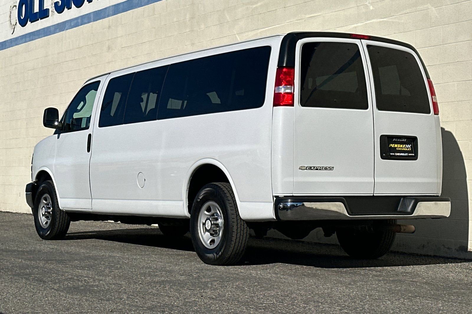 Certified 2019 Chevrolet Express 3500 LT w/ LT Preferred Equipment Group image 6