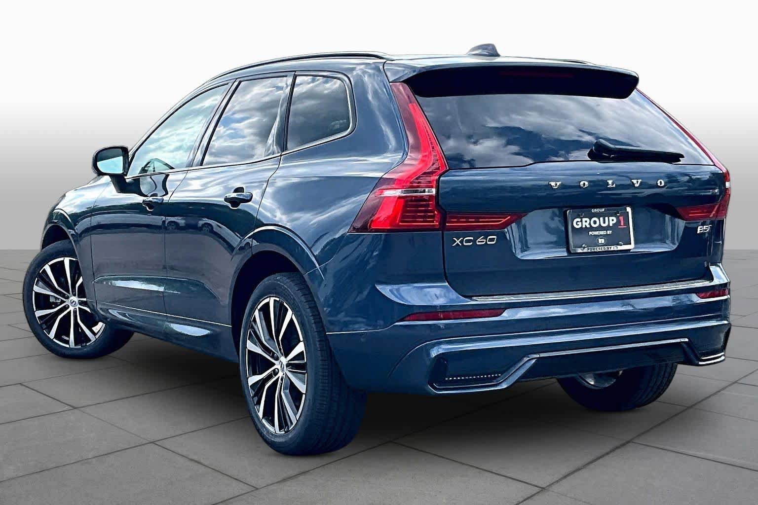 Certified 2023 Volvo XC60 B5 Plus w/ Climate Package AWD/4WD image 12