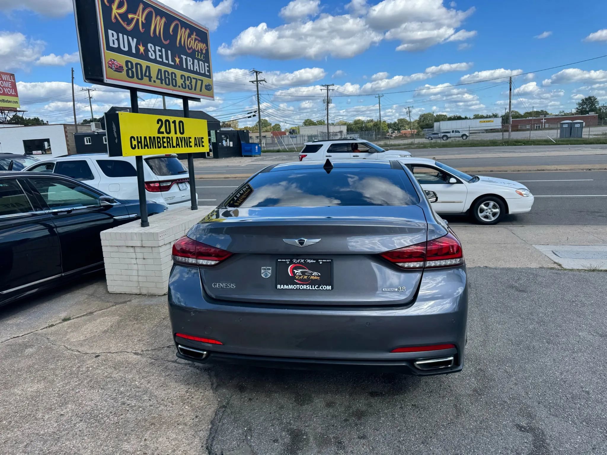Used 2015 Hyundai Genesis 3.8 w/ Option Group 03 image 5