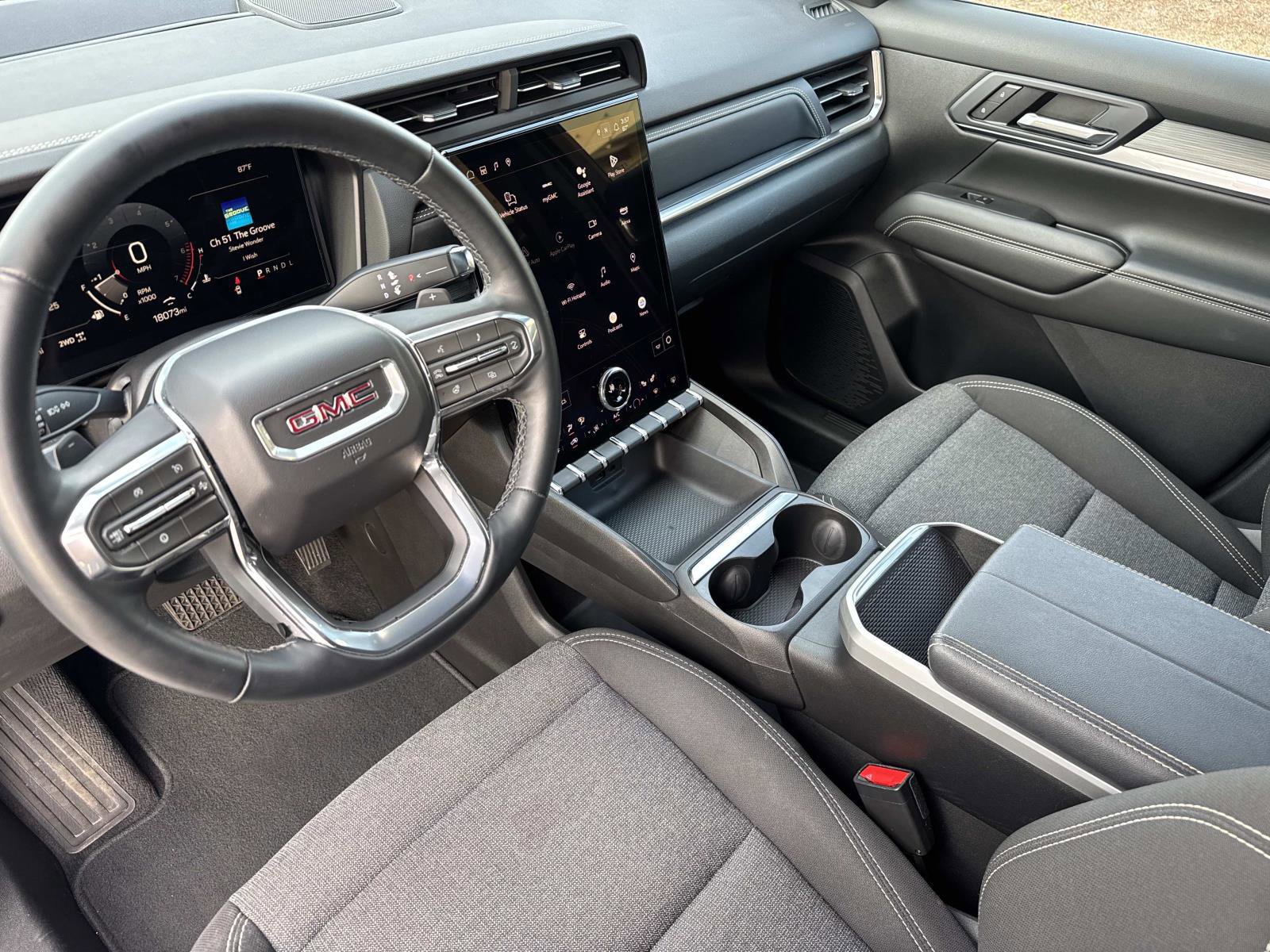 Used 2025 GMC Terrain Elevation image 21