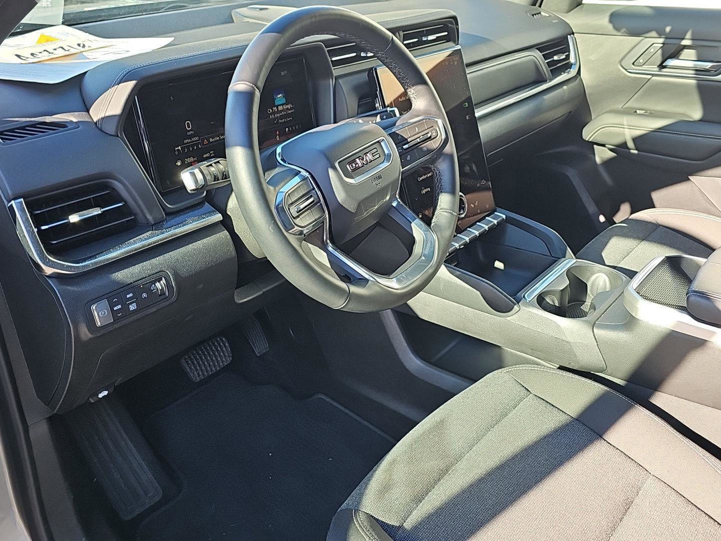 Used 2025 GMC Terrain Elevation image 7