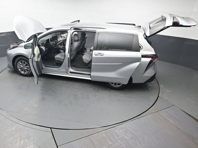 Certified 2023 Toyota Sienna XLE w/ Protection Package (TMS) FWD image 51