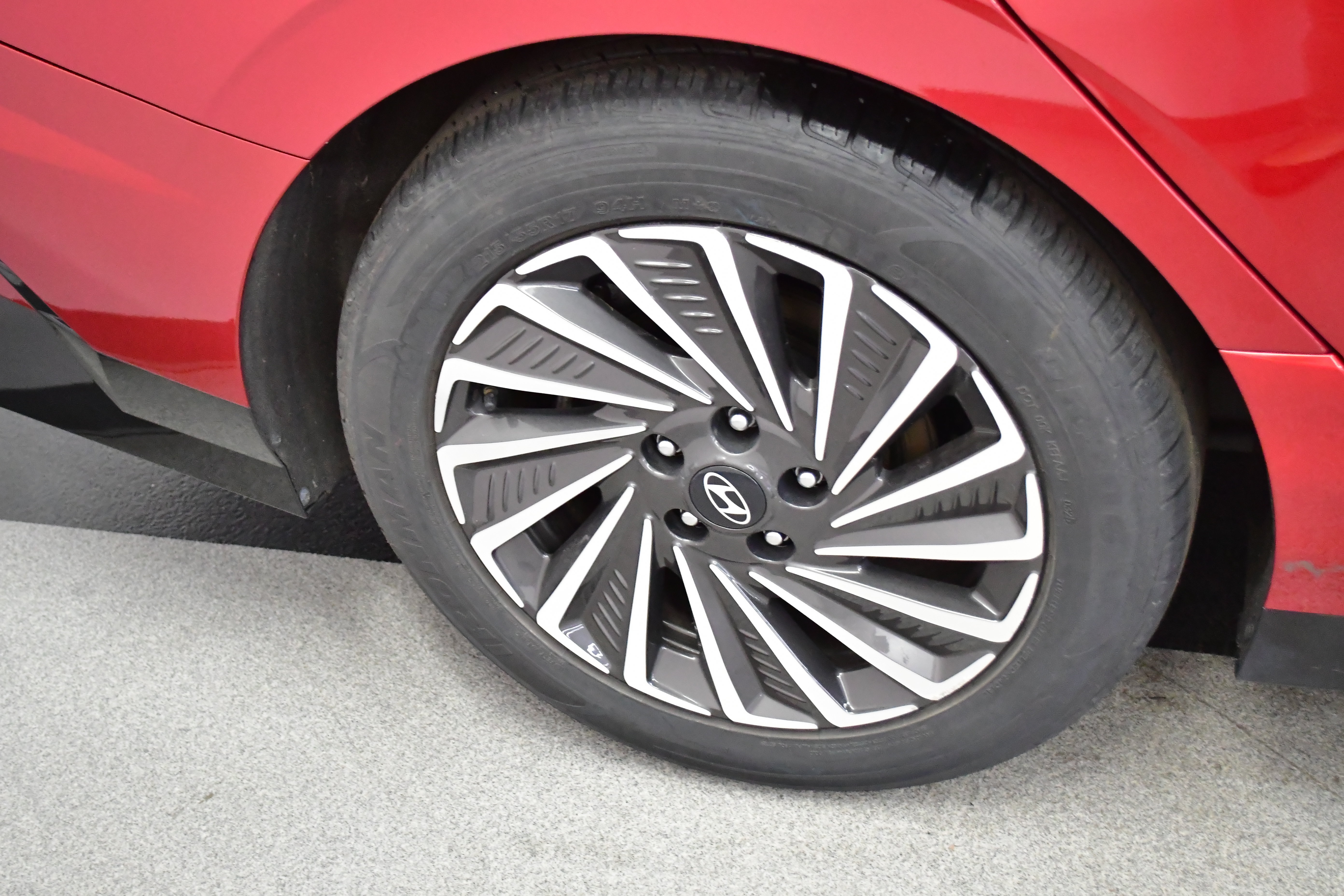 Used 2025 Hyundai Sonata SEL FWD image 36
