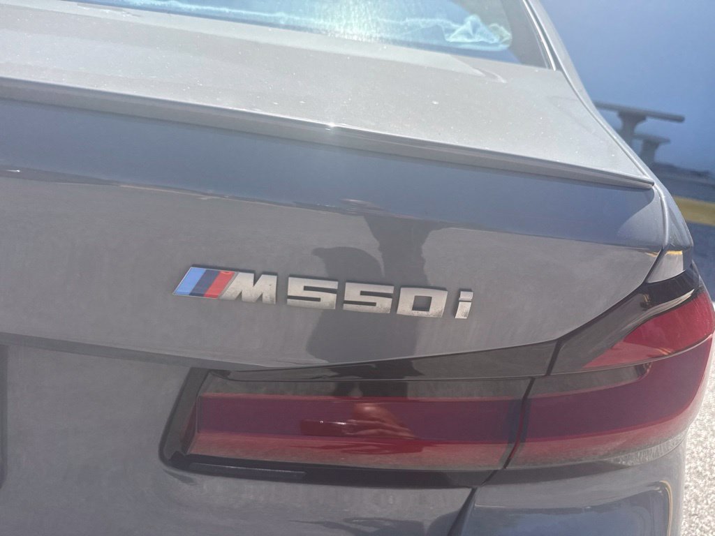 Used 2021 BMW M550i xDrive AWD/4WD image 6