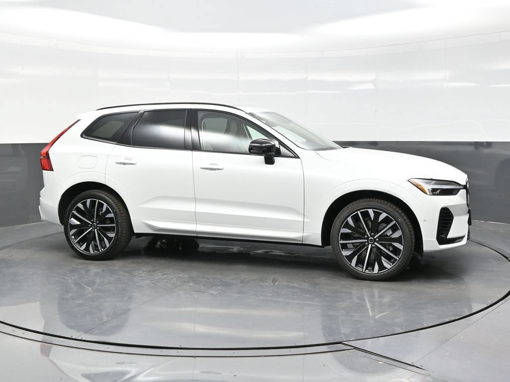 New 2026 Volvo XC60 T8 Ultra w/ Protection Package Premier AWD/4WD image 8