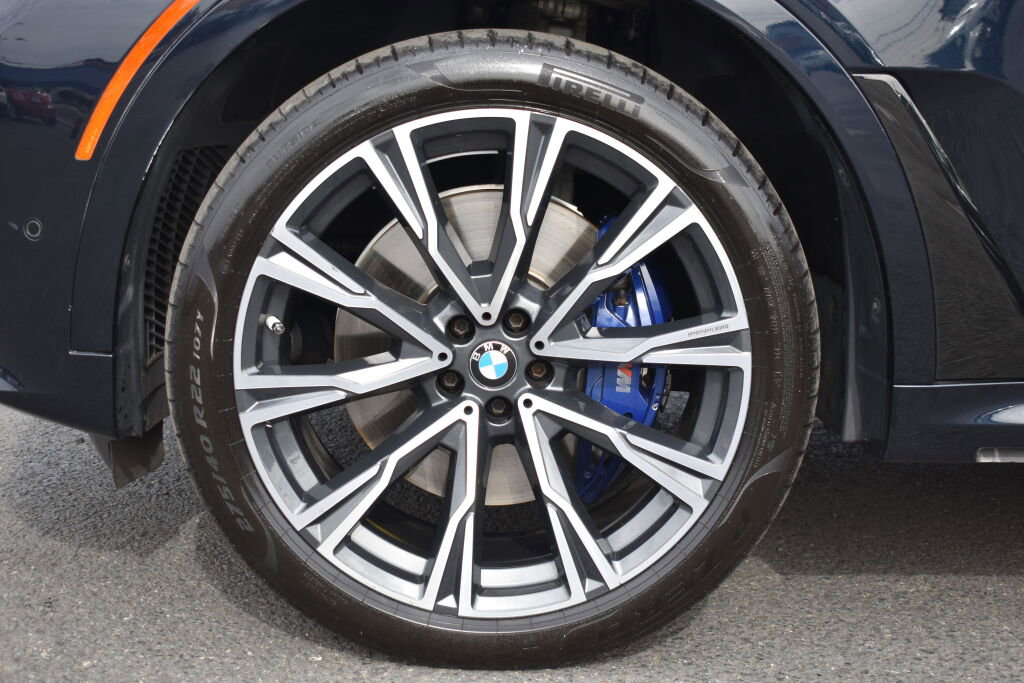 Used 2019 BMW X7 xDrive50i w/ M Sport Package image 13
