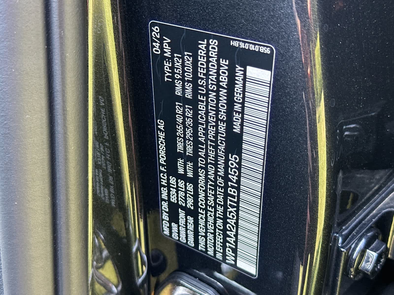 New 2026 Porsche Macan AWD/4WD image 33