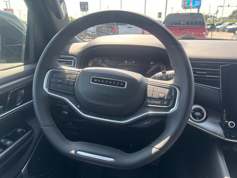 Used 2024 Jeep Wagoneer Series III AWD/4WD image 15