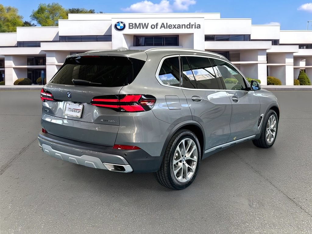 Used 2026 BMW X5 xDrive50e AWD/4WD image 5