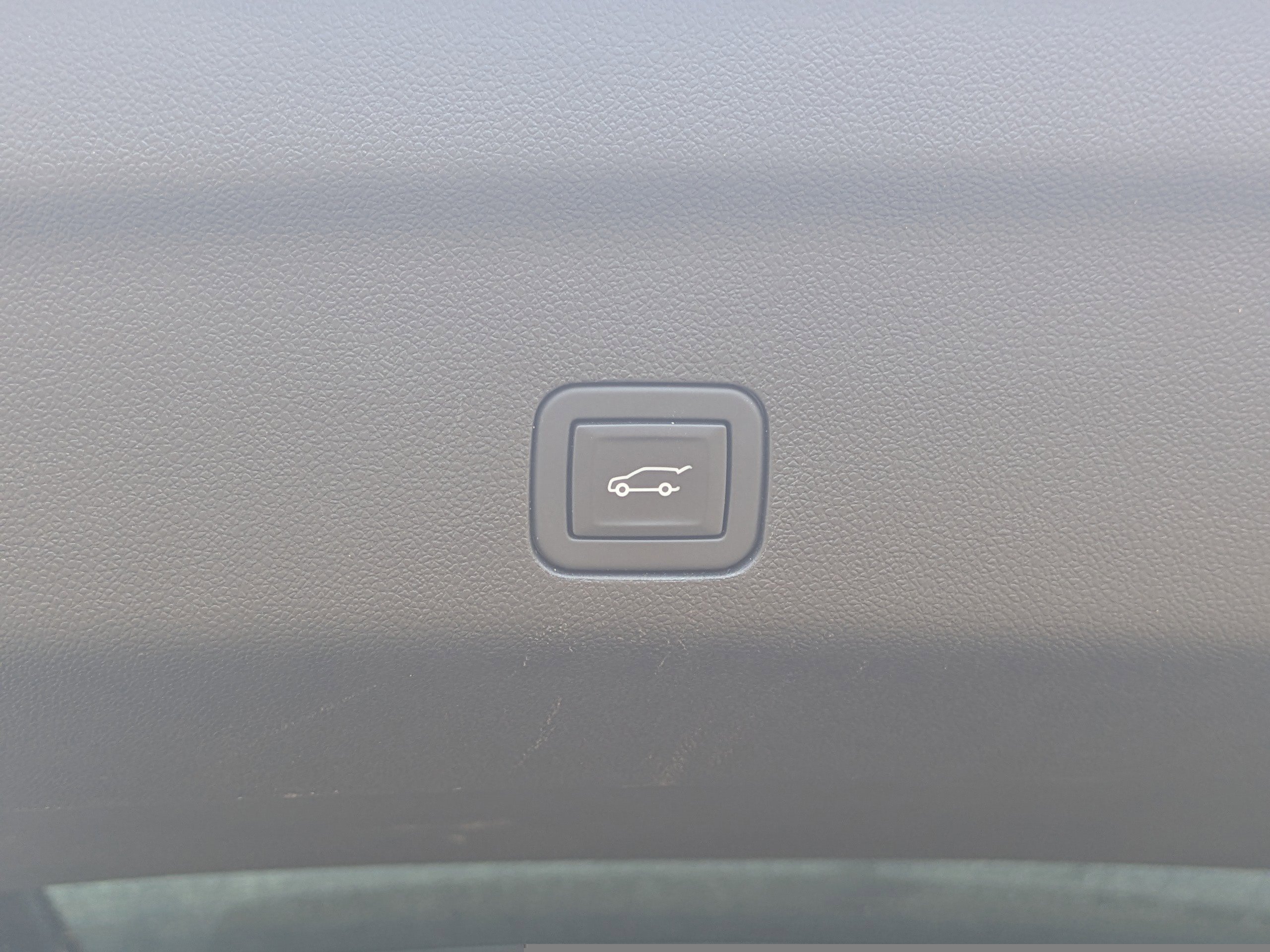 Used 2024 Chevrolet Tahoe High Country image 14