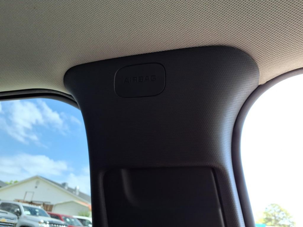 Used 2023 Chevrolet TrailBlazer LT FWD image 30