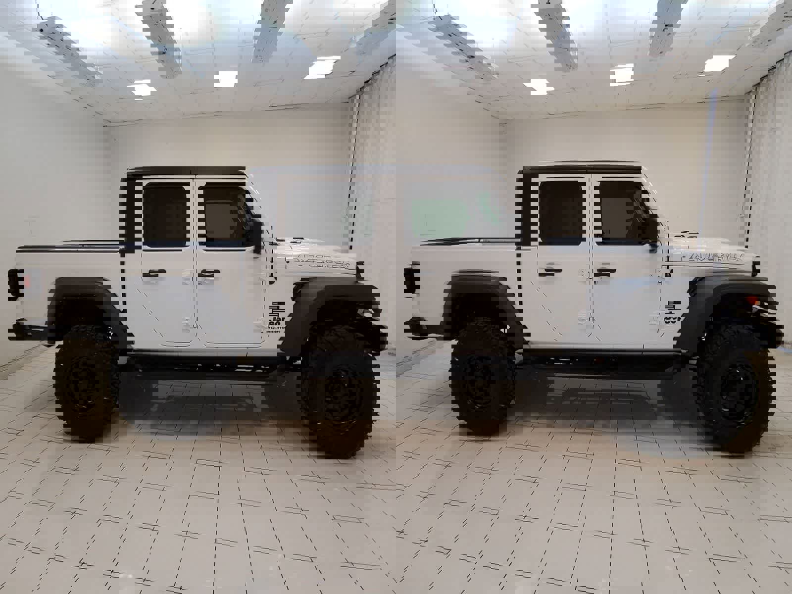 Used 2023 Jeep Gladiator Sport image 24