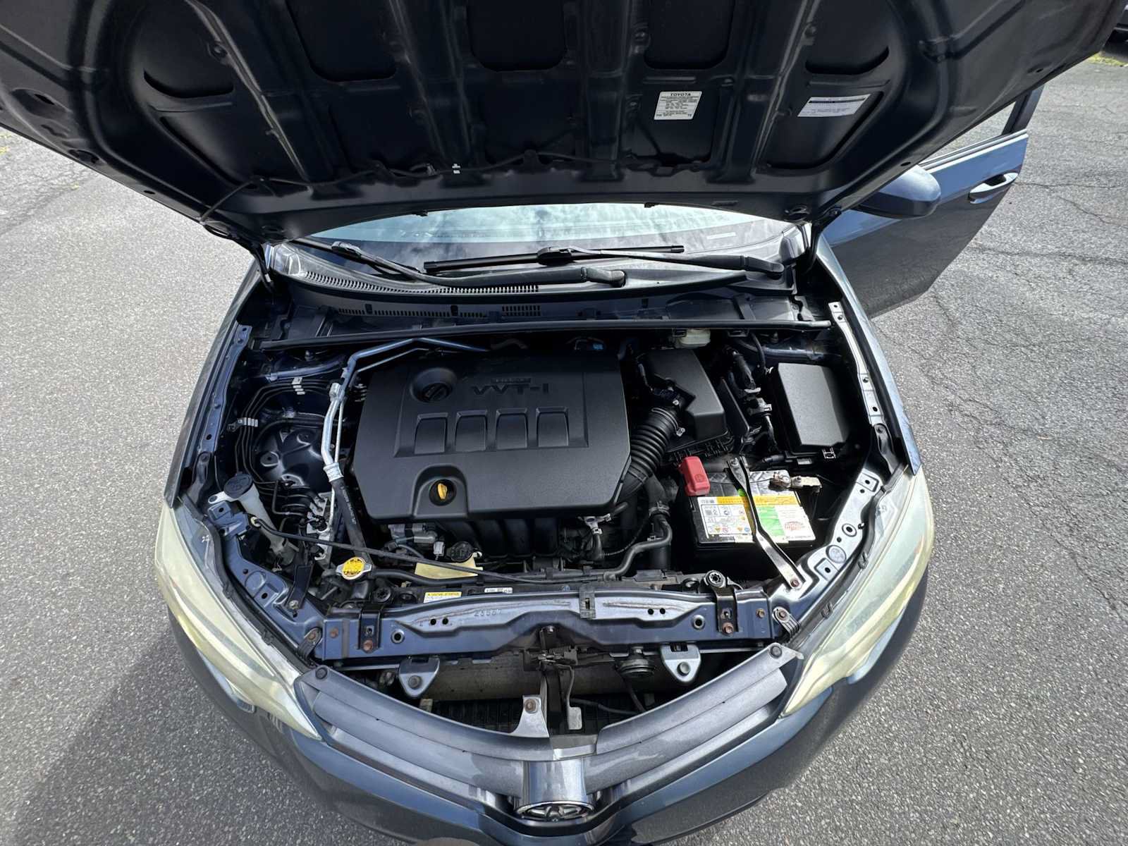 Used 2015 Toyota Corolla LE FWD image 24