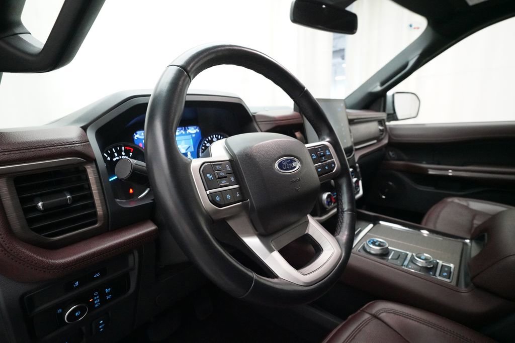 Used 2024 Ford Expedition Limited image 8