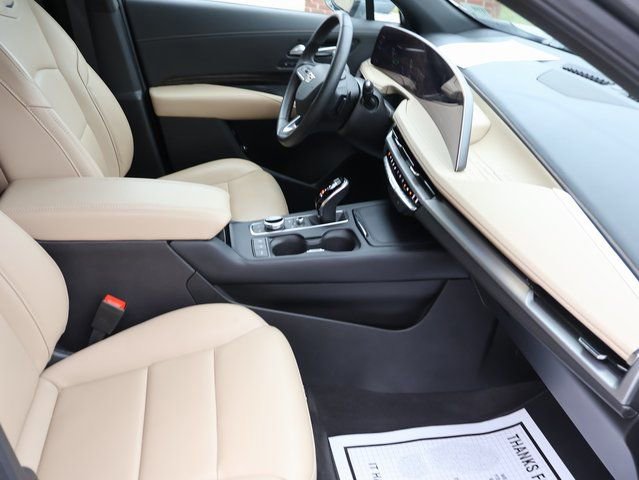 Certified 2025 Cadillac XT4 Premium Luxury FWD image 12