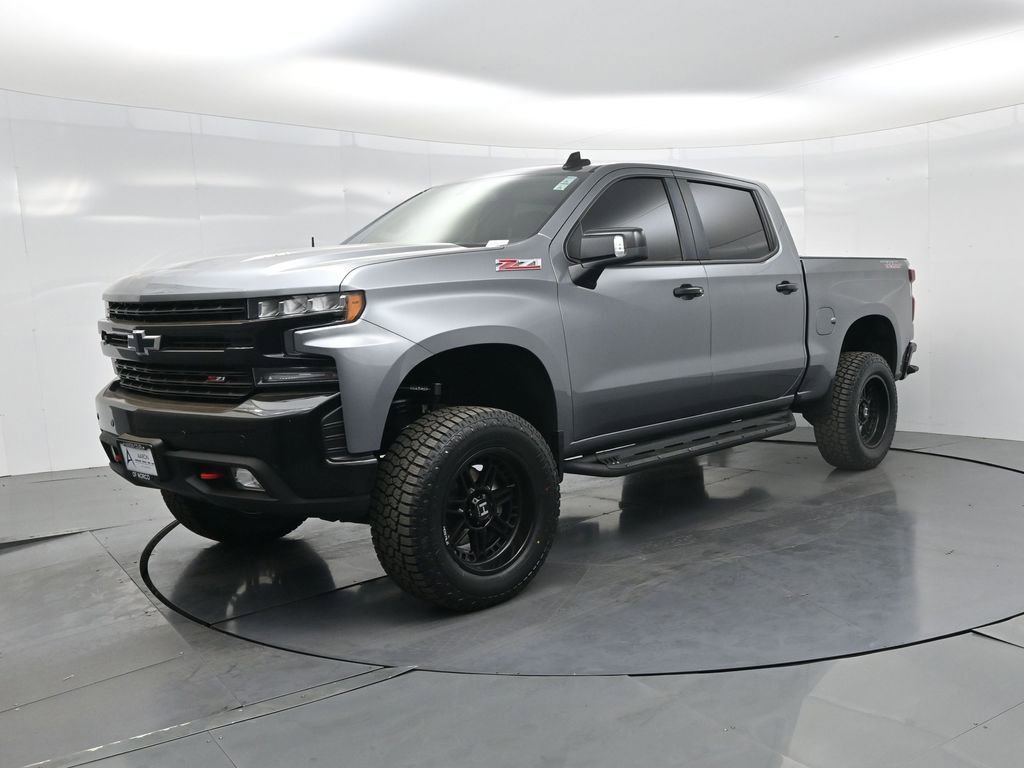 Used 2021 Chevrolet Silverado 1500 LT Trail Boss w/ Convenience Package II image 2