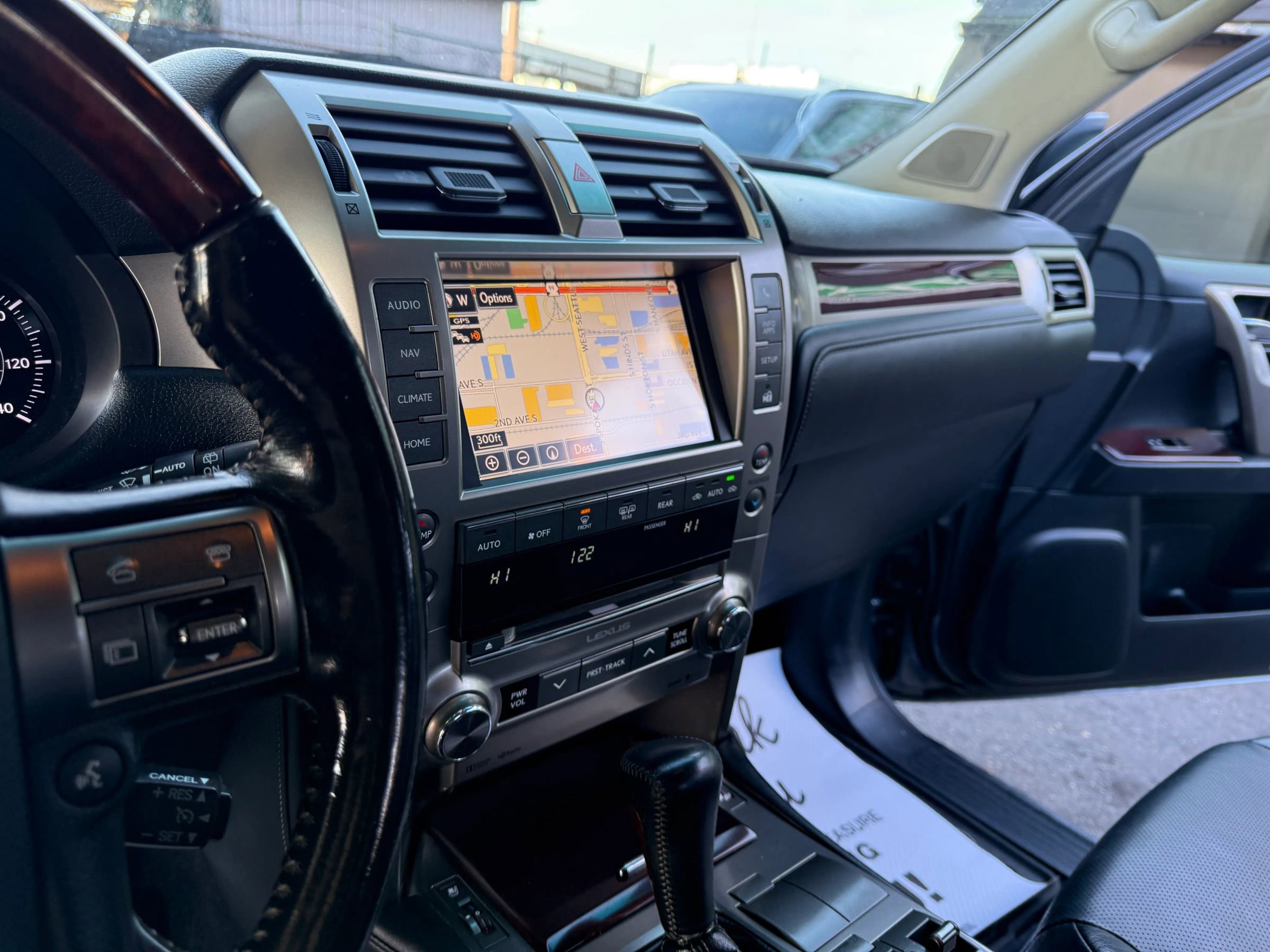 Used 2016 Lexus GX 460 image 11