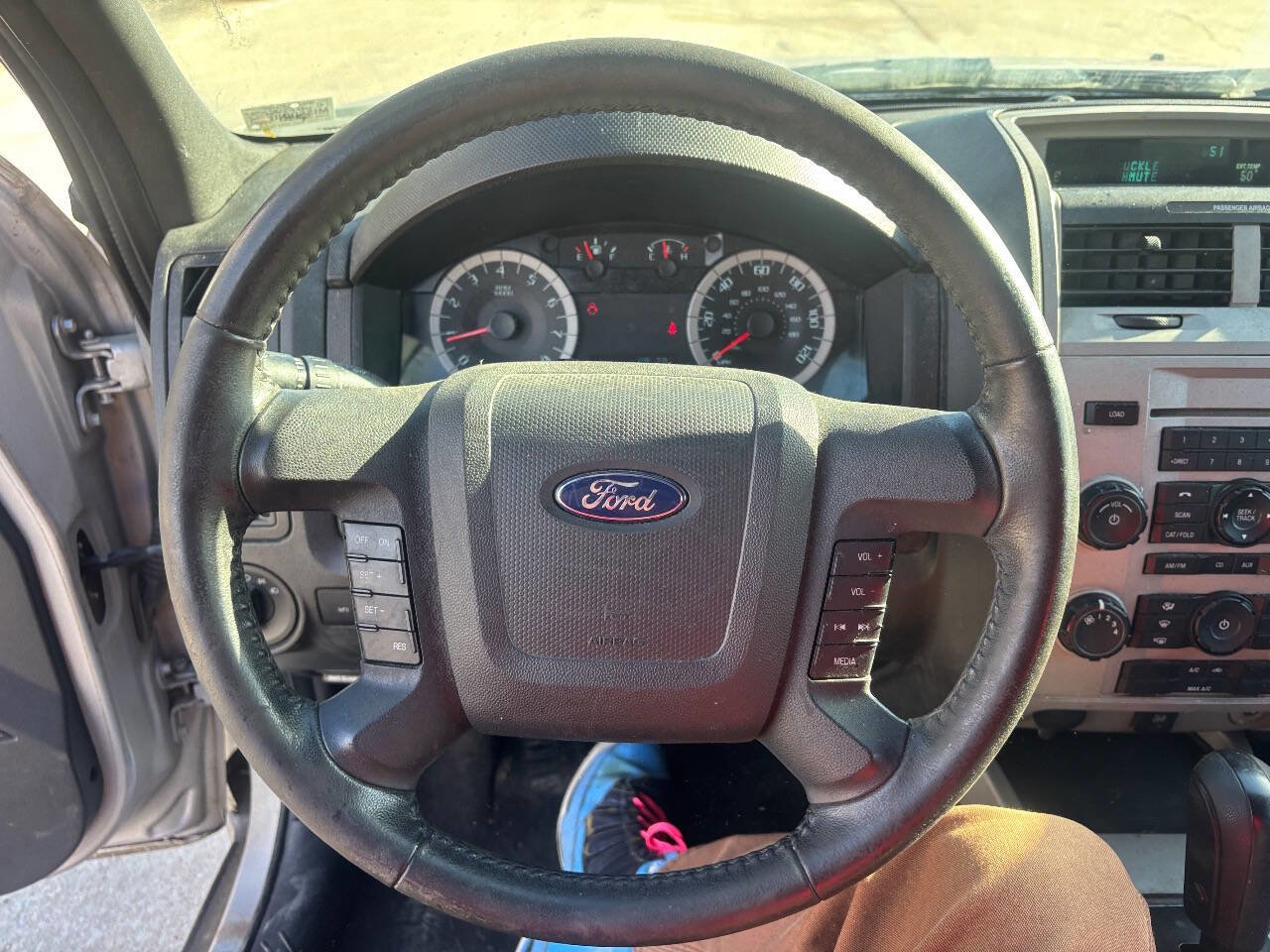 Used 2011 Ford Escape XLT image 16