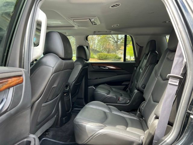 Used 2016 Cadillac Escalade Luxury AWD/4WD image 15