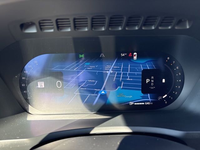 Used 2025 Volvo XC90 B6 Plus image 24