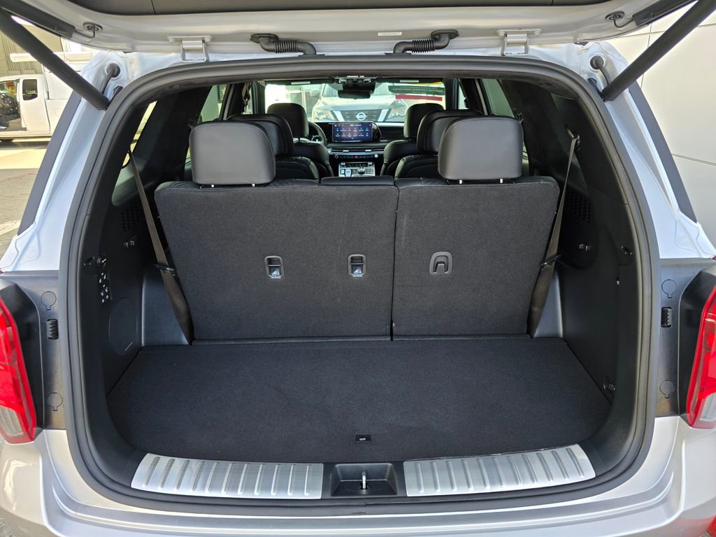 Used 2025 Hyundai Palisade Calligraphy image 17