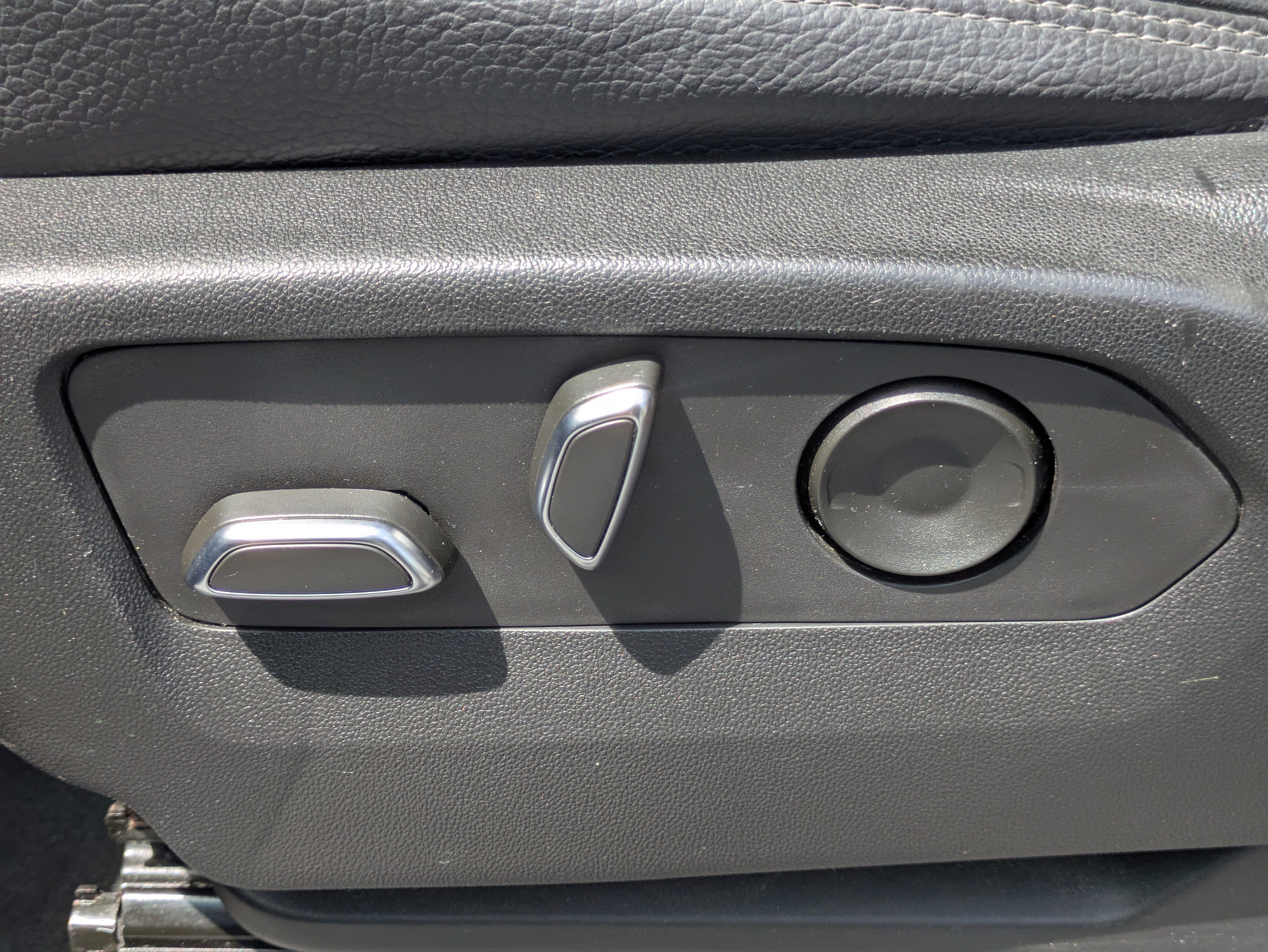 Used 2023 GMC Yukon Denali w/ Max Trailering Package image 14