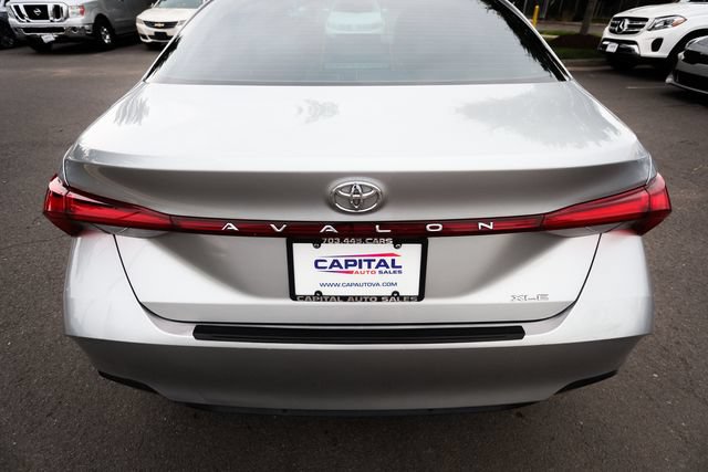 Used 2020 Toyota Avalon XLE w/ Moonroof Package FWD image 14