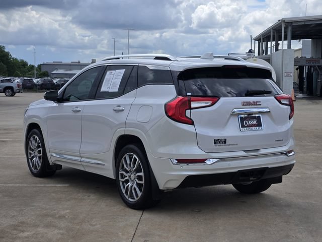 Used 2024 GMC Terrain Denali w/ Denali Premium Package AWD/4WD image 7