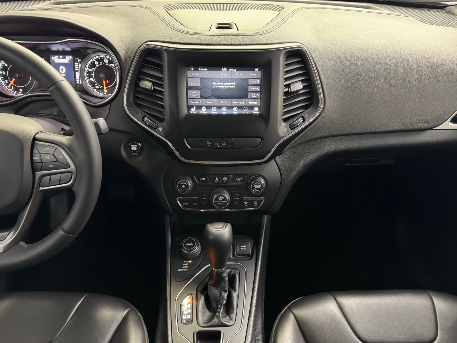 Used 2019 Jeep Cherokee Latitude Plus w/ Comfort/Convenience Group image 15