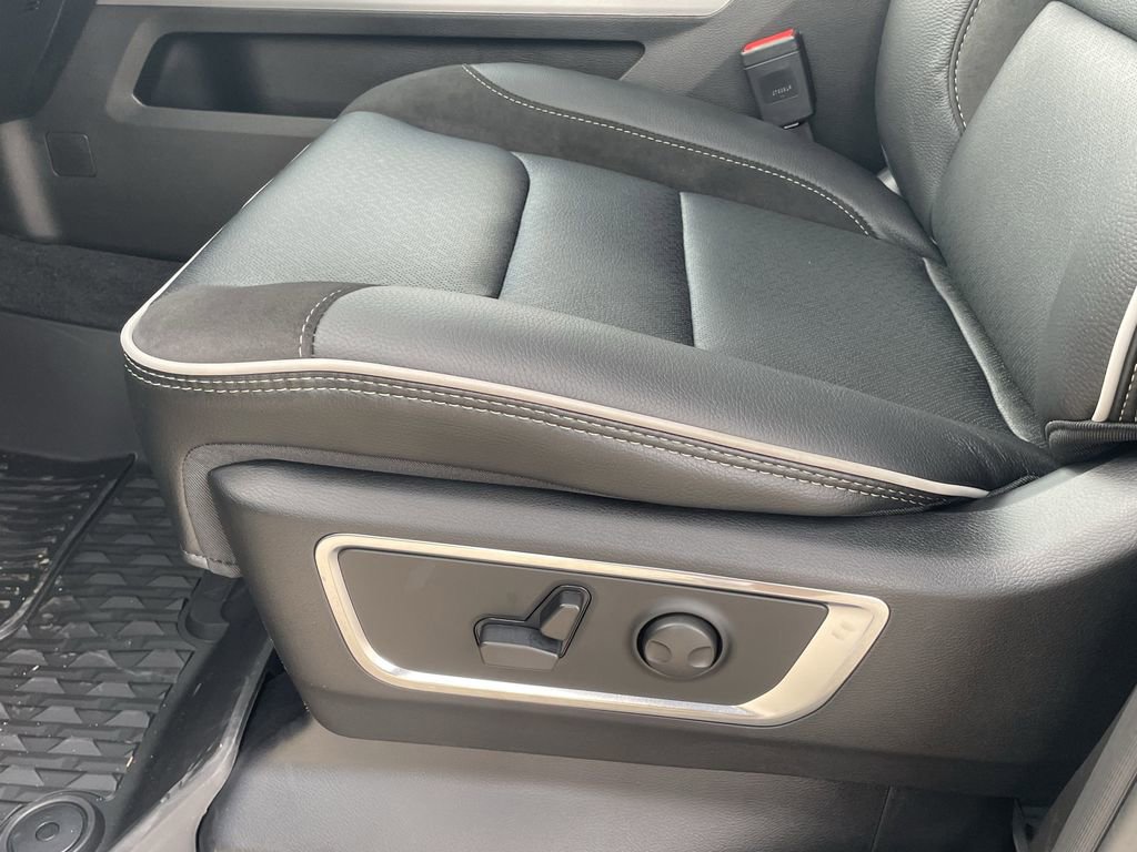 New 2026 RAM 1500 Laramie w/ Sport Appearance Package image 13