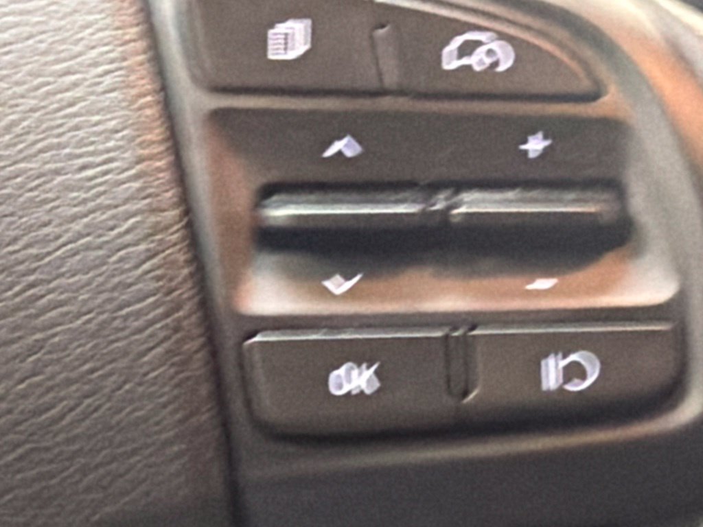 Certified 2026 Hyundai Venue SEL FWD image 20