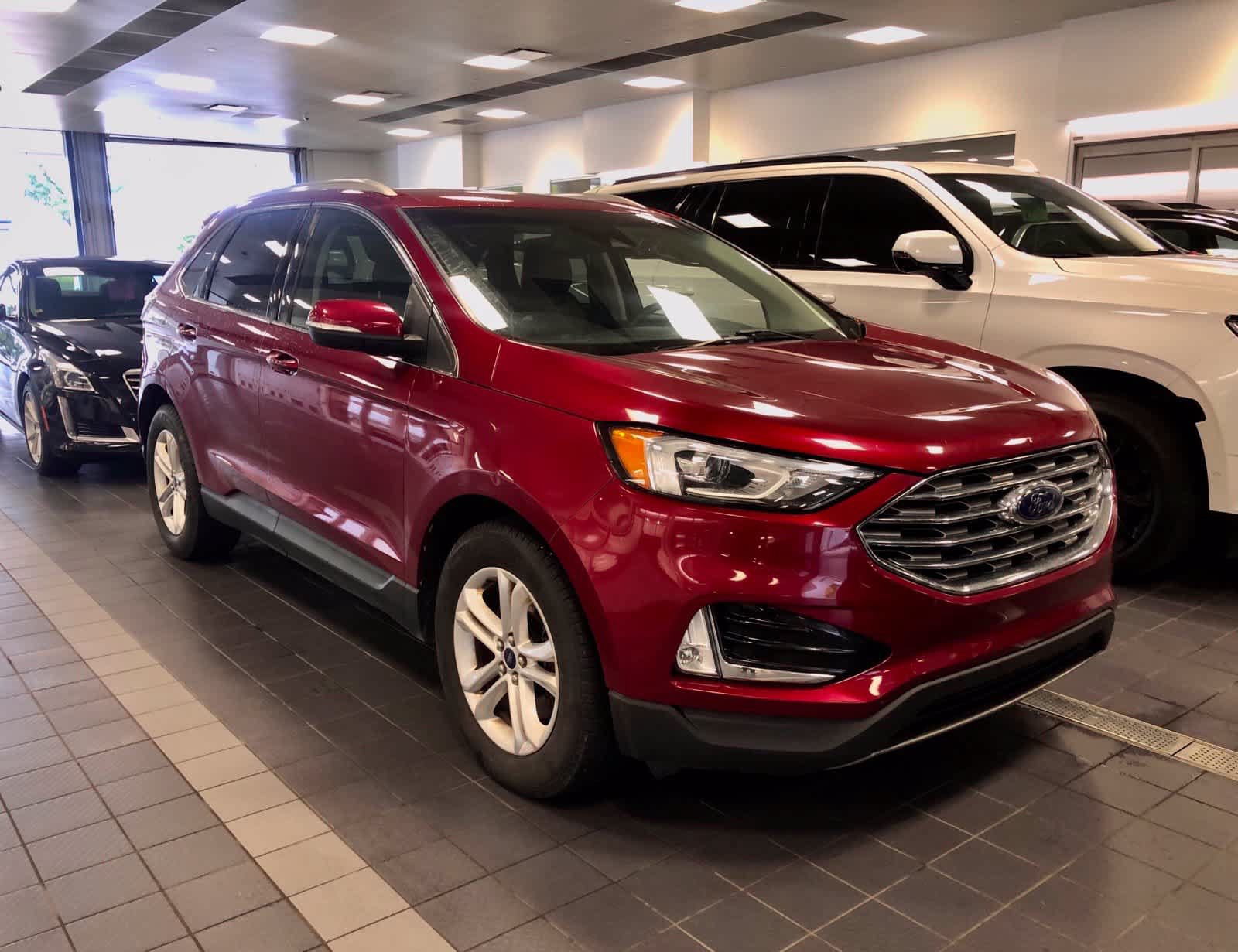 Used 2019 Ford Edge SEL w/ Equipment Group 201A AWD/4WD image 2