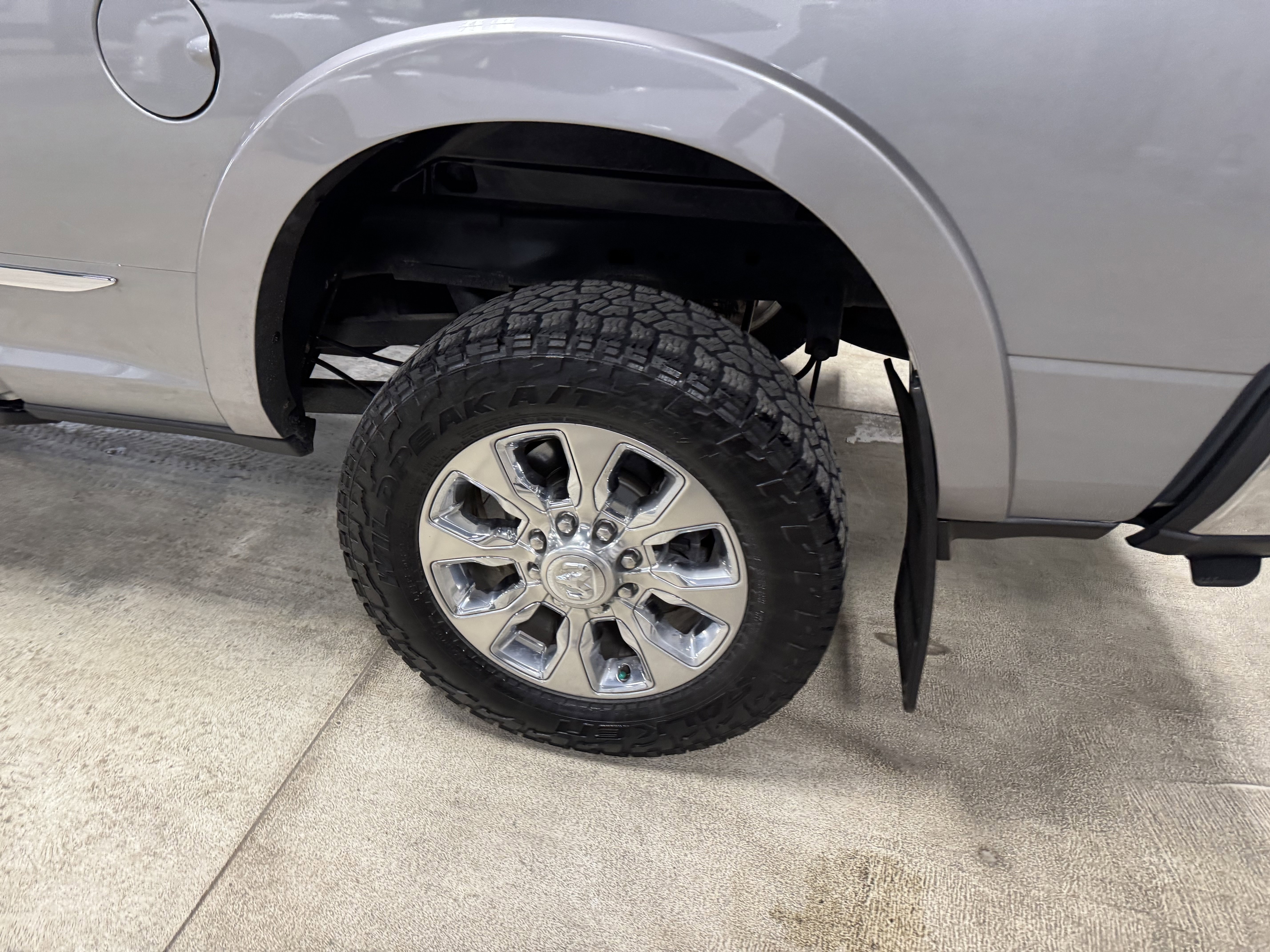 Used 2019 RAM 2500 Limited image 10