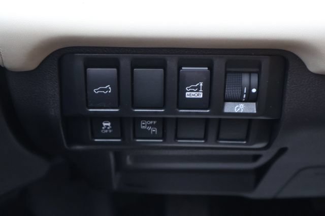 Used 2019 Subaru Ascent Touring AWD/4WD image 16