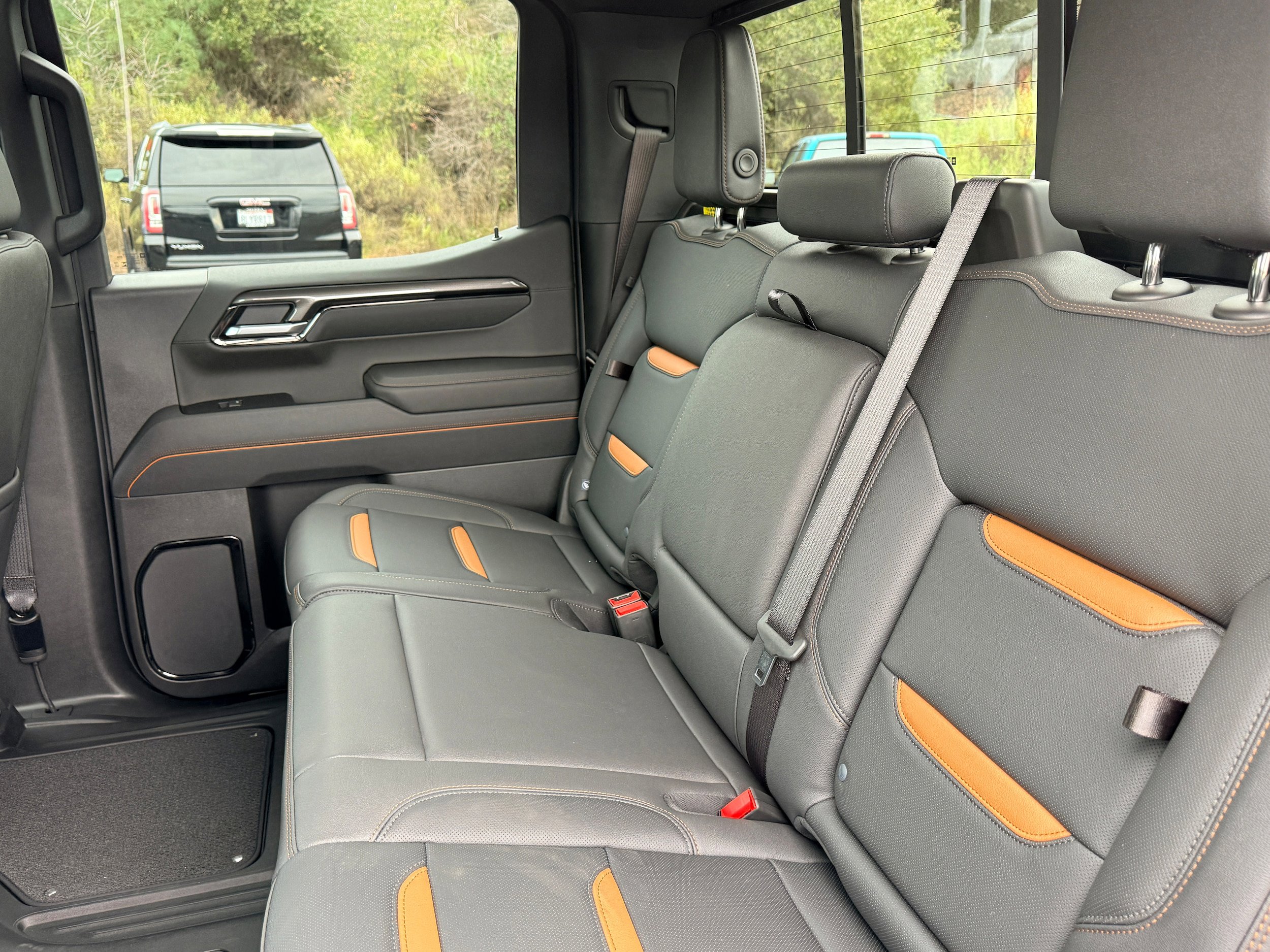 New 2026 GMC Sierra 1500 AT4 w/ AT4 Premium Package image 8