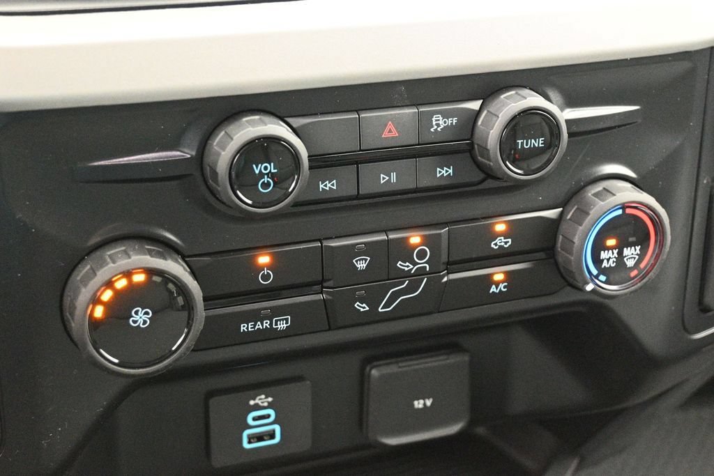New 2026 Ford F250 XLT w/ FX4 Off-Road Package AWD/4WD image 16