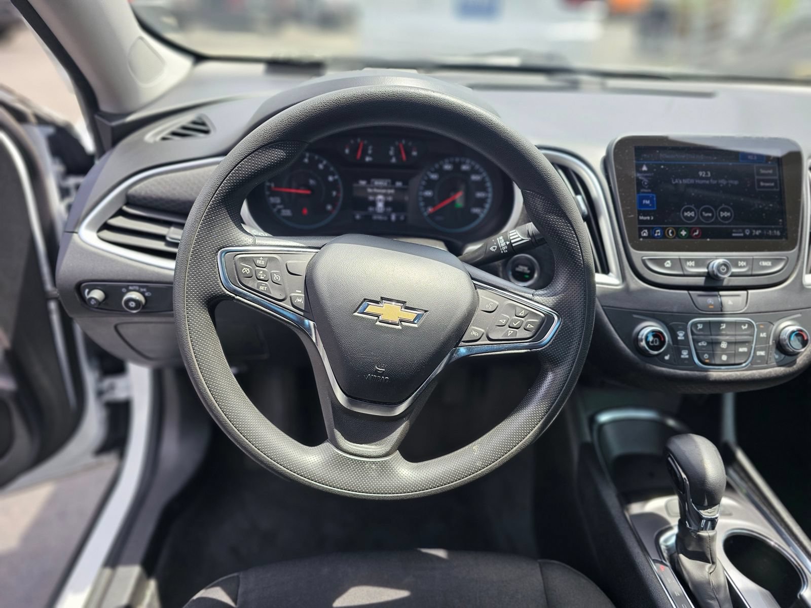 Used 2023 Chevrolet Malibu LT FWD image 25