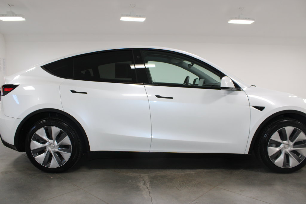 Used 2023 Tesla Model Y Long Range AWD/4WD image 11