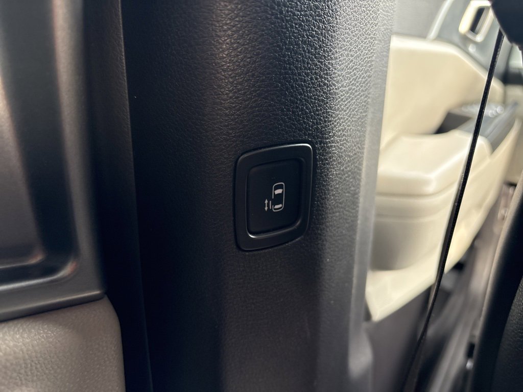 Used 2024 Kia Carnival LX image 22