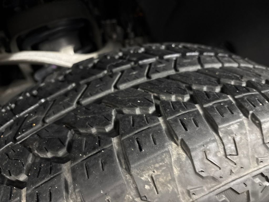 Used 2025 Chevrolet Silverado 1500 LT Trail Boss w/ Convenience Package II AWD/4WD image 19