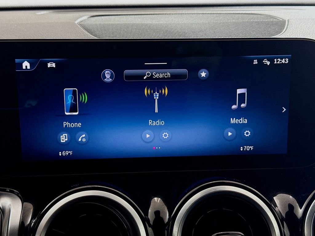 Used 2025 Mercedes-Benz GLB 250 image 14