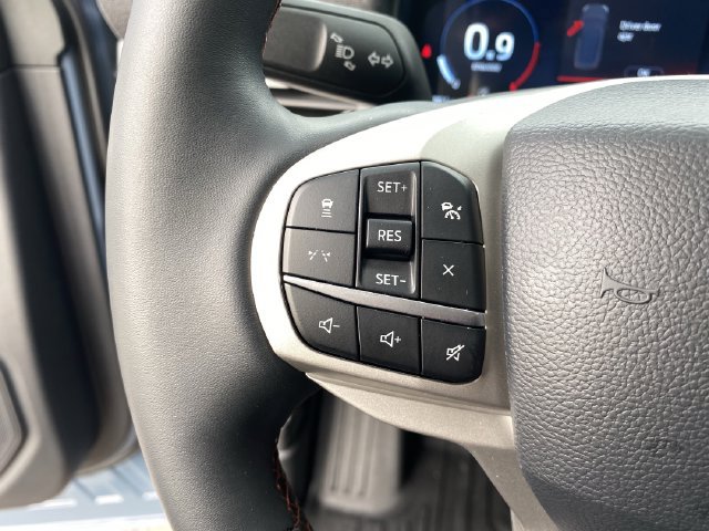 Certified 2025 Ford Explorer Active AWD/4WD image 32